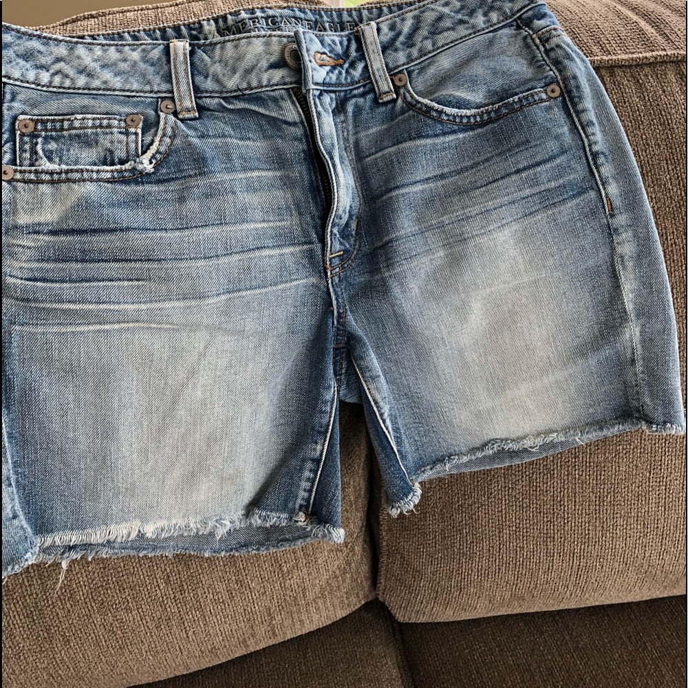 American Eagle jean shorts size 6